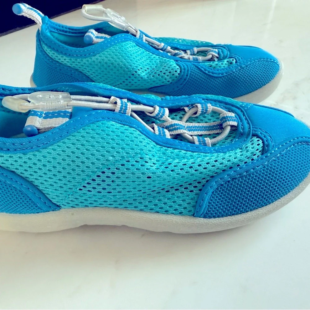 NWT Land's End Kids Watershoe Boys Girls Water Shoes Sneakers Turquoise Size 13M